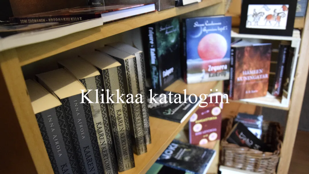 Puustellin kirjakaupan valikoimaa. 